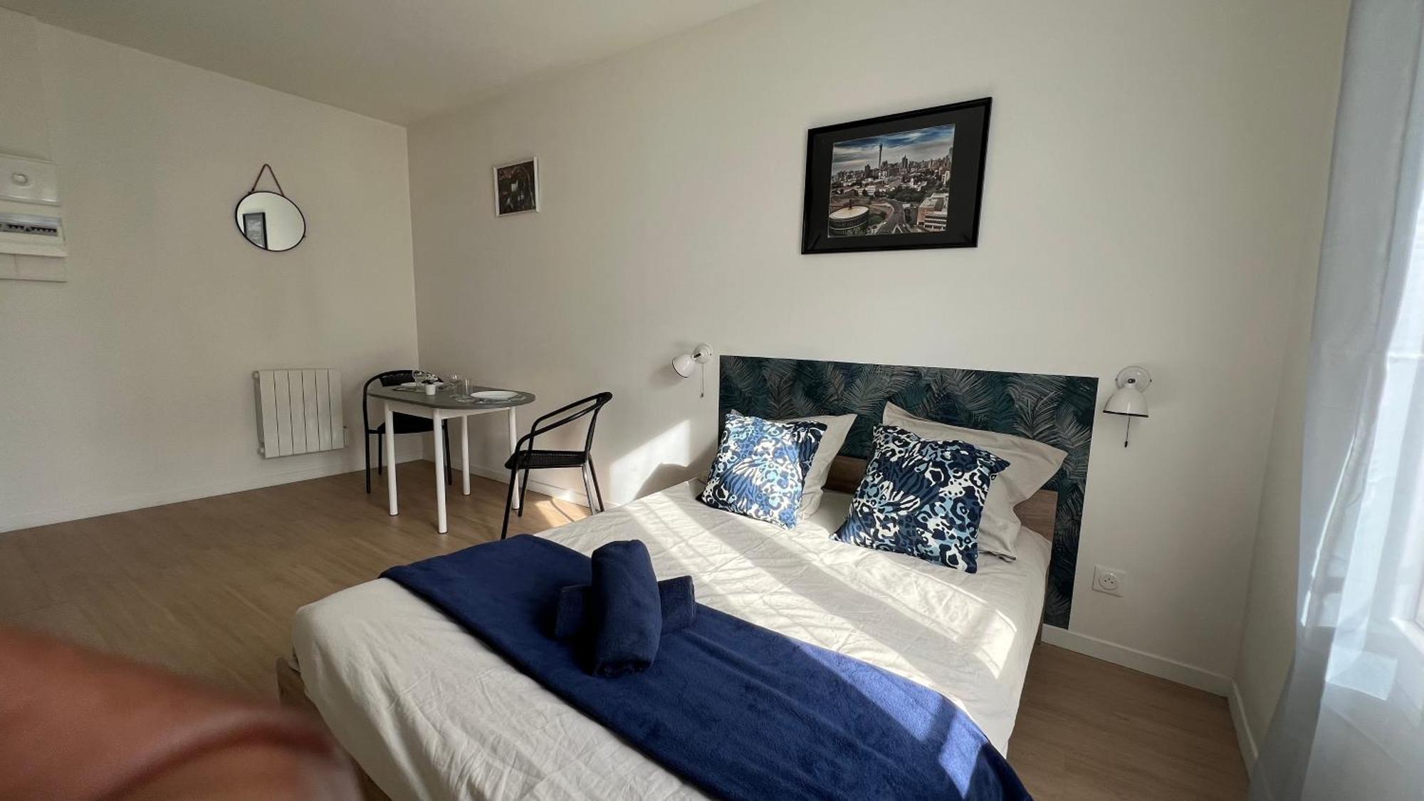 Studios Cozy Proche Gare Tgv Chatellerault Exterior photo