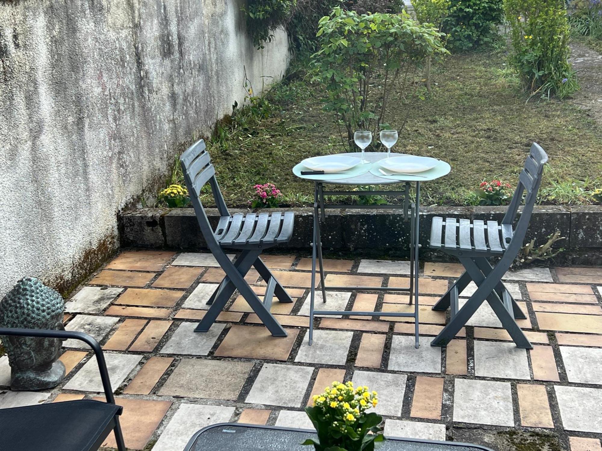 Studios Cozy Proche Gare Tgv Chatellerault Exterior photo
